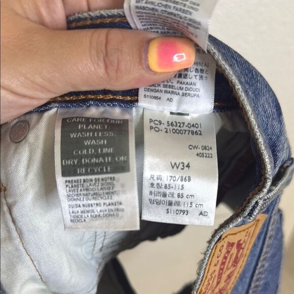 Levi's 501-Blue Distressed Denim Shorts size 34 - Picture 13 of 13